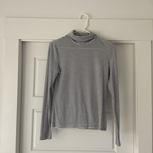 H&M Ribbed Turtleneck